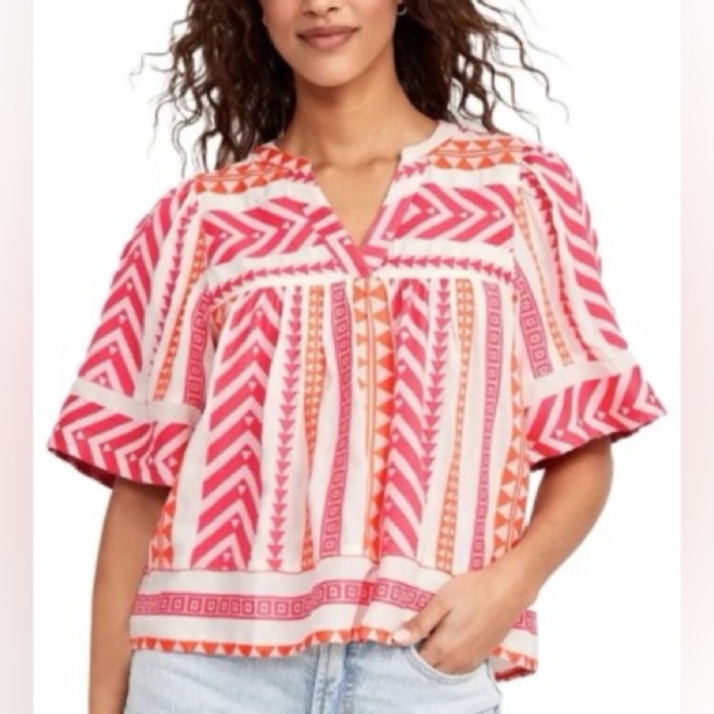 Old Navy textured v-neck top W033